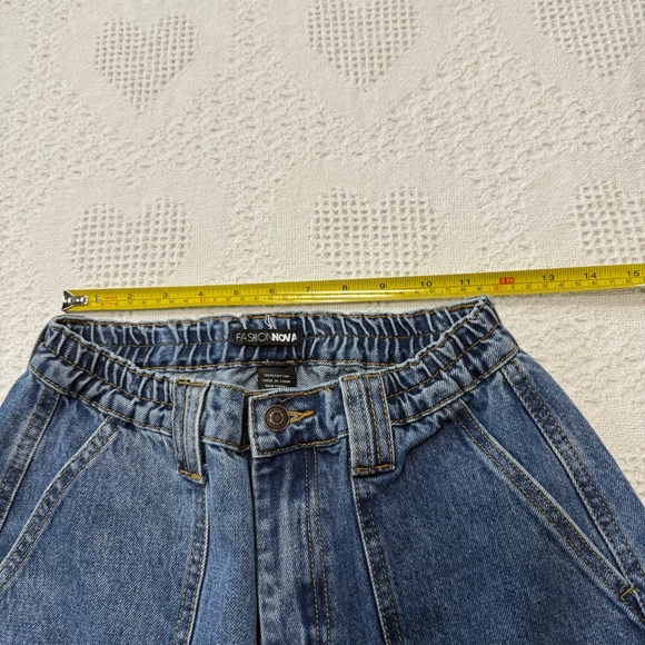 Fashion Nova Wide Leg Cargo Denim Jeans (3) - Picture 5 of 8